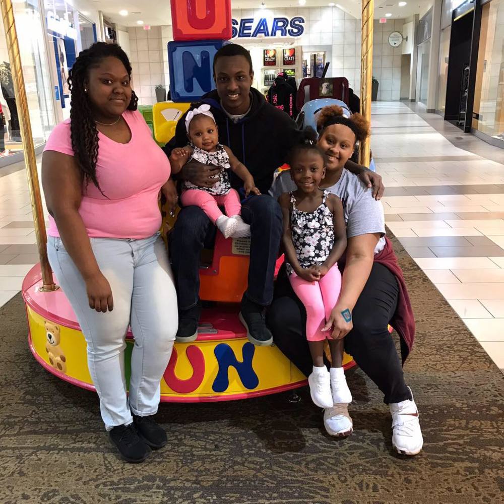 Meet your Posher, Latoya